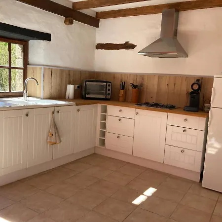 بيت للعطل La Maisonnette De La Venelle *